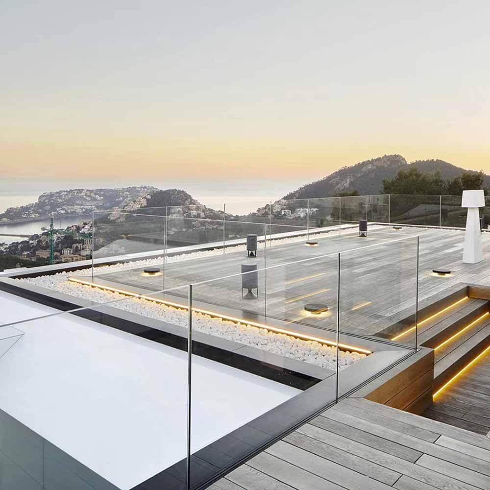 Hollow aluminum channel glass railing - Image 5